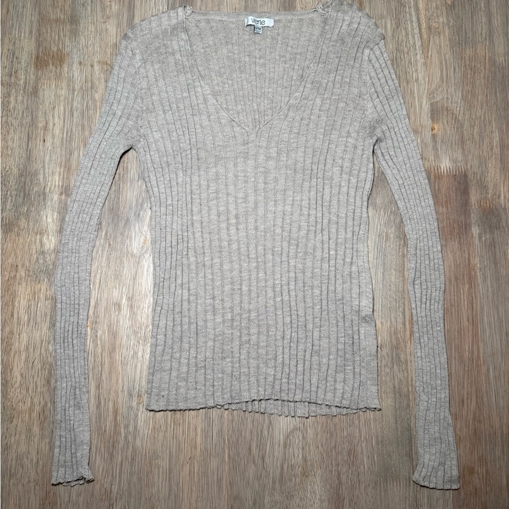 Verte Women's Ribbed V-Neck Long Sleeve Top - Beige